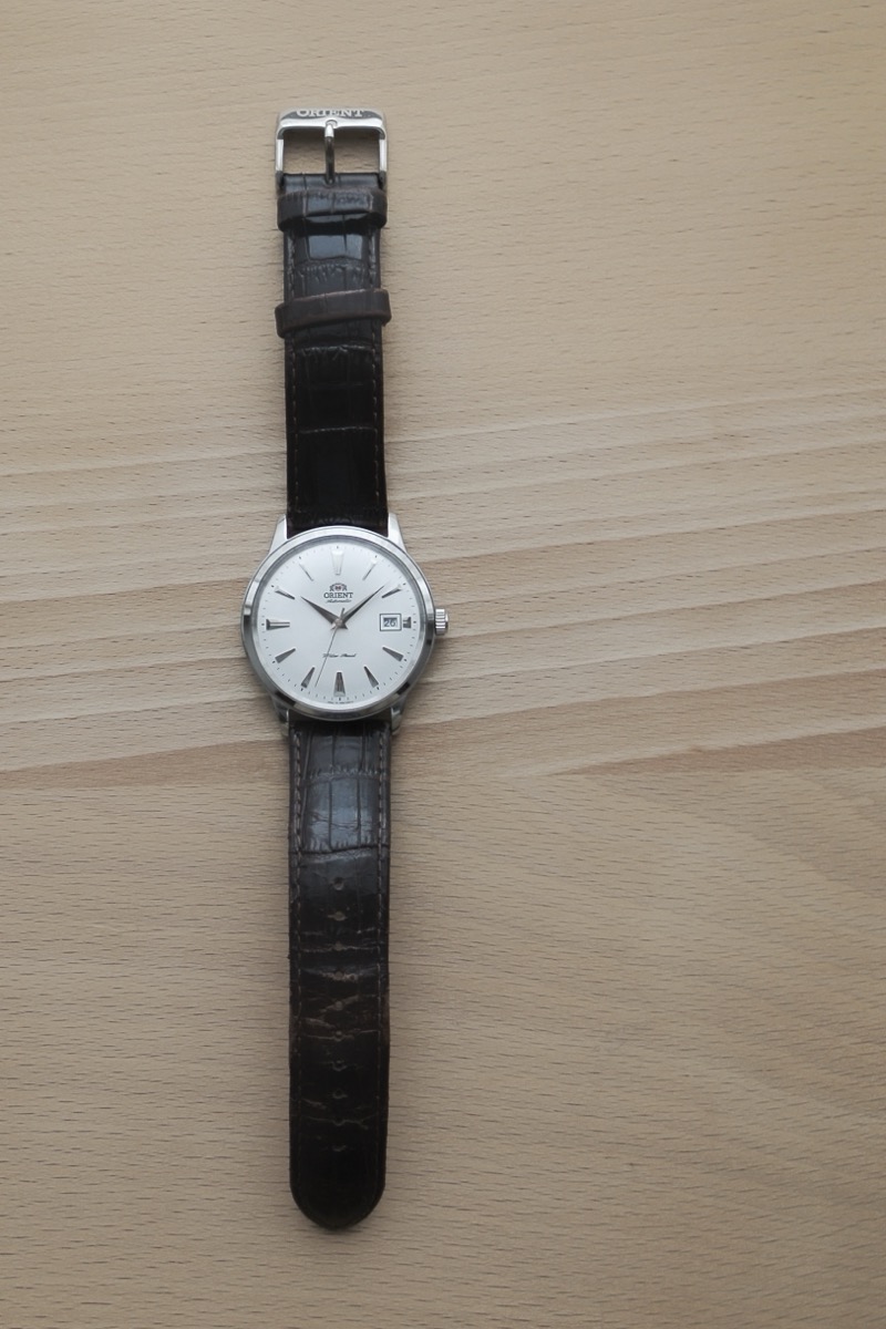 Orient Bambino ER24005W, uno de los relojes más populares con calibre Miyota 6T33